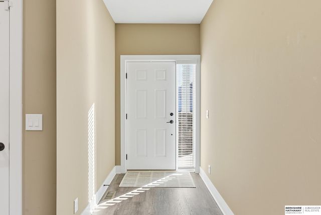 17512 Greenleaf Street, Omaha, NE 68136