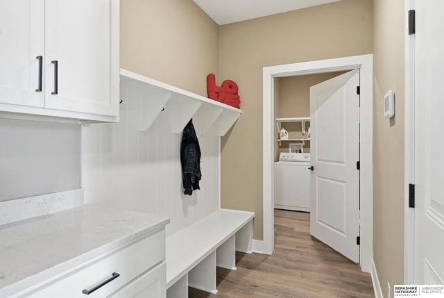 17512 Greenleaf Street, Omaha, NE 68136