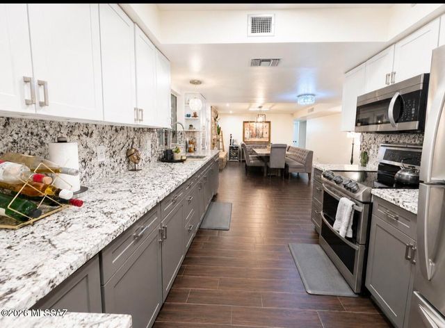 3500 E Nugget Canyon Place, Tucson, AZ 85718