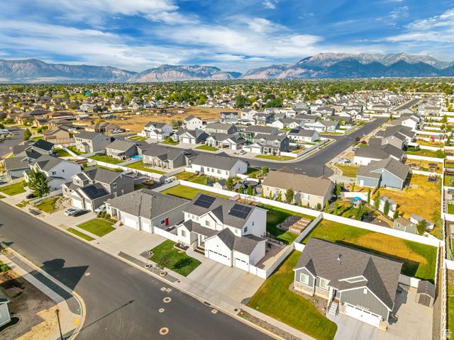 6076 S 4400 W, Hooper, UT 84315