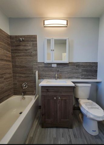 943 W 59th Street 3, Chicago, IL 60621