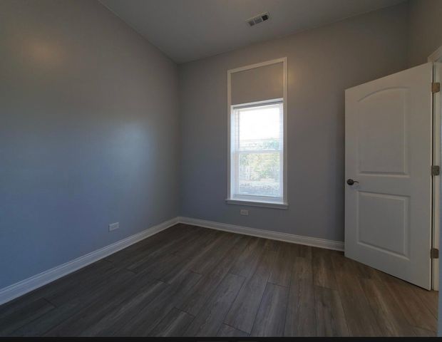 943 W 59th Street 3, Chicago, IL 60621