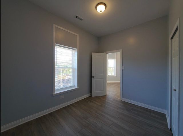 943 W 59th Street 3, Chicago, IL 60621