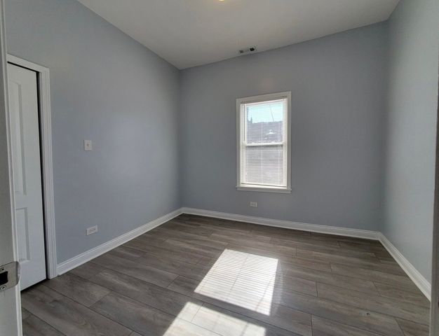 943 W 59th Street 3, Chicago, IL 60621