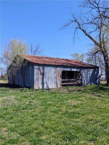 11022 NE County Road 3003 Road, Adrian, MO 64720