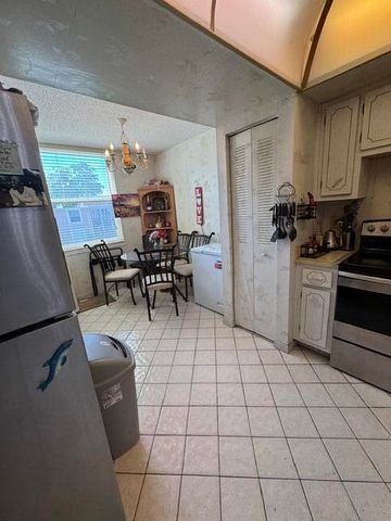 950 NW 80TH Avenue 201, Margate, FL 33063