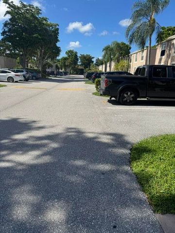 950 NW 80TH Avenue 201, Margate, FL 33063
