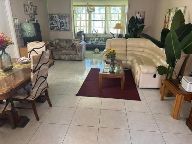950 NW 80TH Avenue 201, Margate, FL 33063