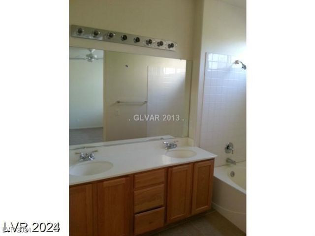 10372 Pink Cloud Court, Las Vegas, NV 89129