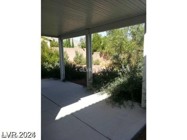 10372 Pink Cloud Court, Las Vegas, NV 89129