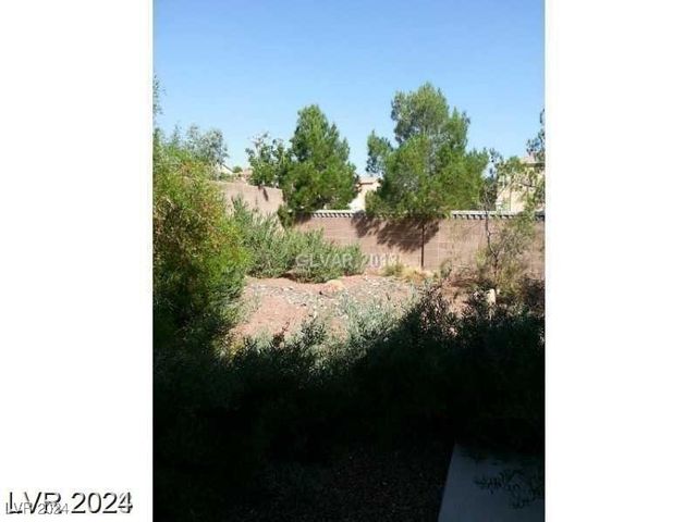 10372 Pink Cloud Court, Las Vegas, NV 89129