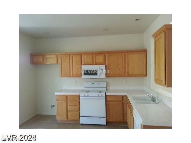 10372 Pink Cloud Court, Las Vegas, NV 89129