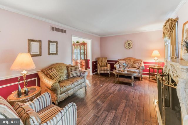 703 SYCAMORE CT, Laurel Springs, NJ 08021