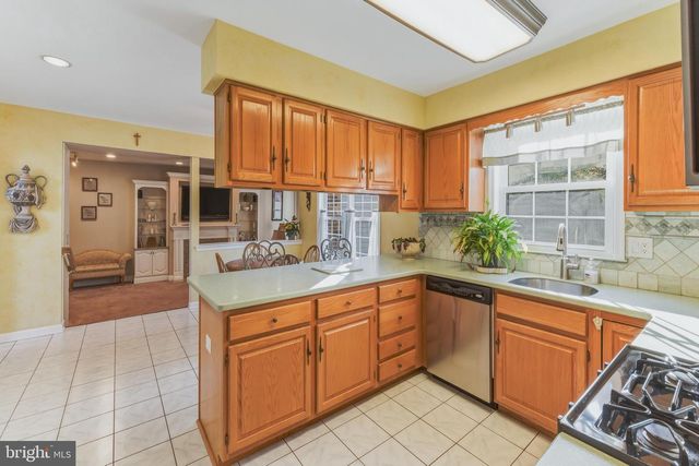 703 SYCAMORE CT, Laurel Springs, NJ 08021