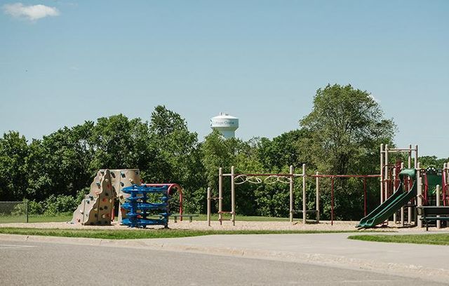 7610 109th Street S, Cottage Grove, MN 55016