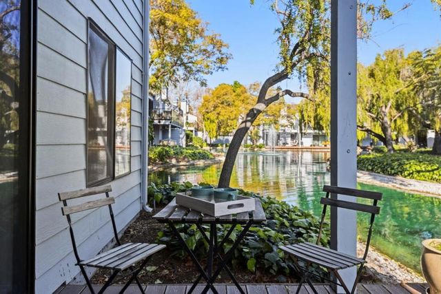 905 W Middlefield Road 975, Mountain View, CA 94043