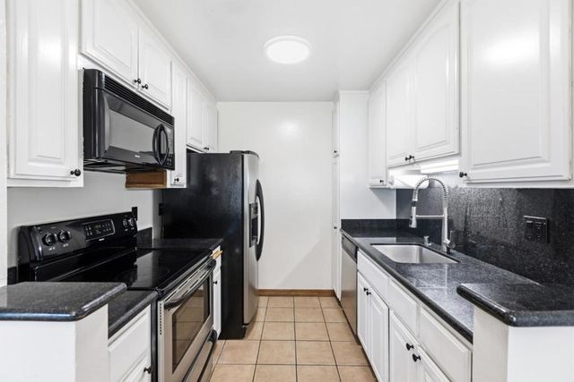 905 W Middlefield Road 975, Mountain View, CA 94043