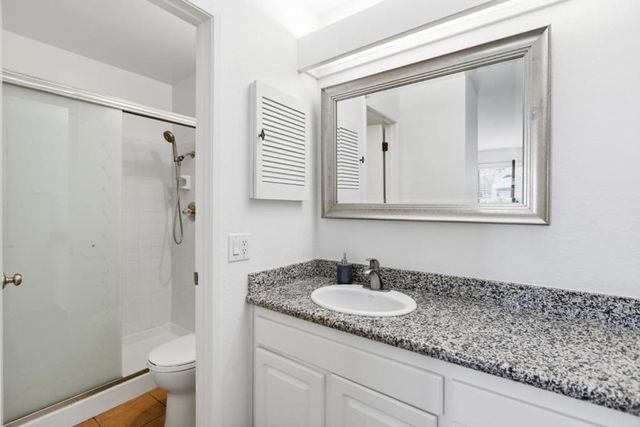 905 W Middlefield Road 975, Mountain View, CA 94043