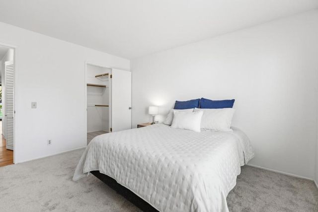 905 W Middlefield Road 975, Mountain View, CA 94043