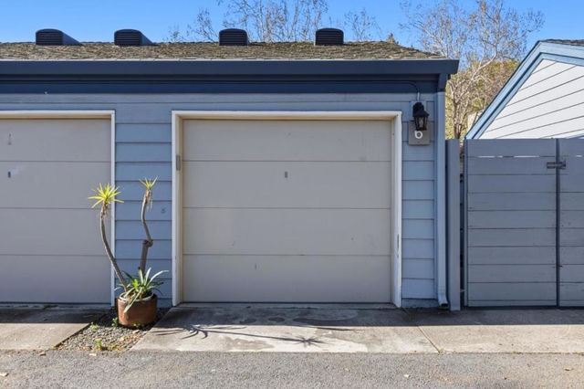 905 W Middlefield Road 975, Mountain View, CA 94043