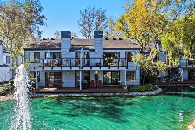 905 W Middlefield Road 975, Mountain View, CA 94043