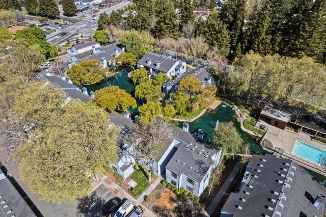 905 W Middlefield Road 975, Mountain View, CA 94043