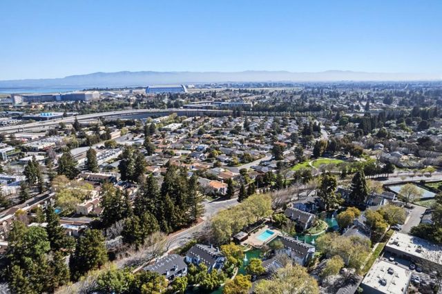 905 W Middlefield Road 975, Mountain View, CA 94043