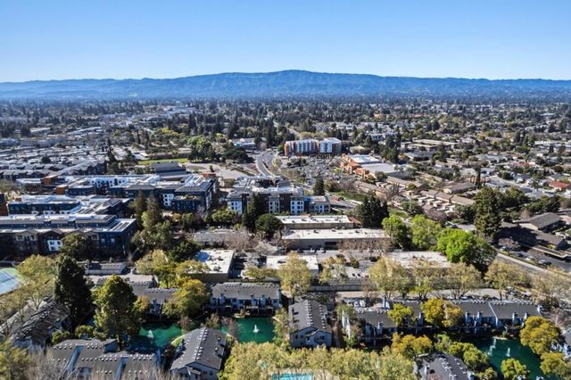 905 W Middlefield Road 975, Mountain View, CA 94043