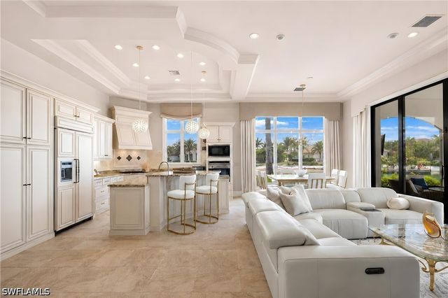 11777 Via Savona CT, Miromar Lakes, FL 33913