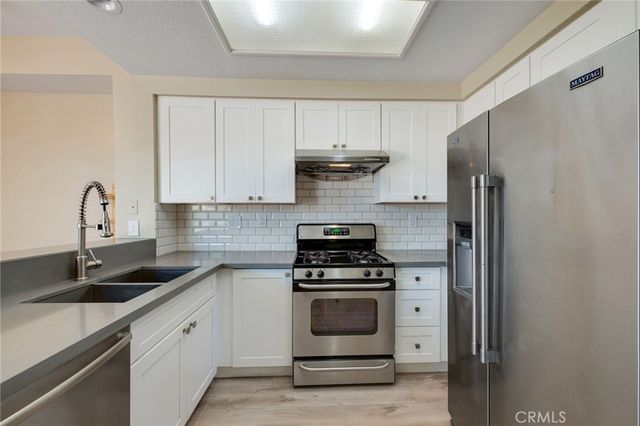 104 Cartier Aisle, Irvine, CA 92620