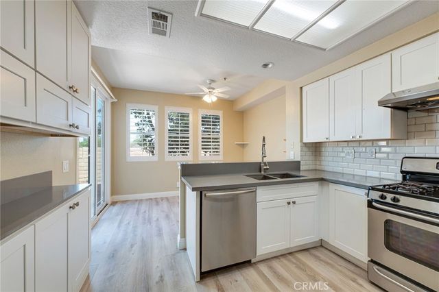 104 Cartier Aisle, Irvine, CA 92620