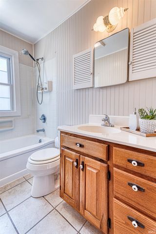 2022 Harding Avenue, Evansville, IN 47711