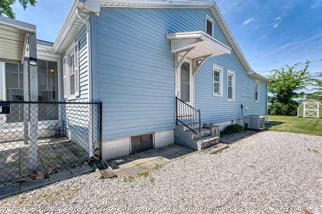 2022 Harding Avenue, Evansville, IN 47711