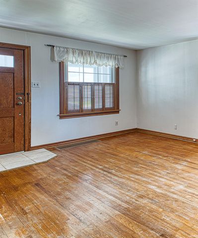 2022 Harding Avenue, Evansville, IN 47711