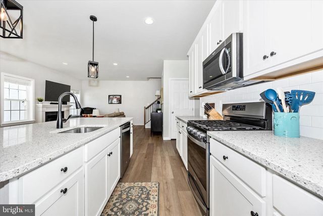 2916 FENCE BUSTER CT, Frederick, MD 21702