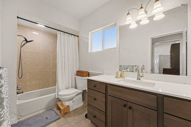 1355 Valley, Grand Rapids, MI 49504