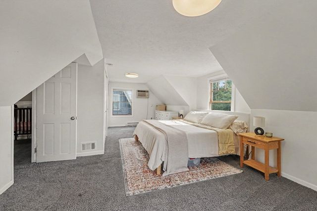 1355 Valley, Grand Rapids, MI 49504
