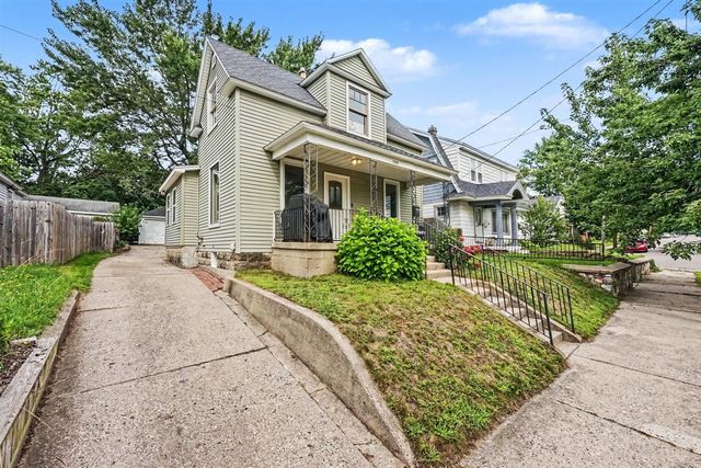 1355 Valley, Grand Rapids, MI 49504
