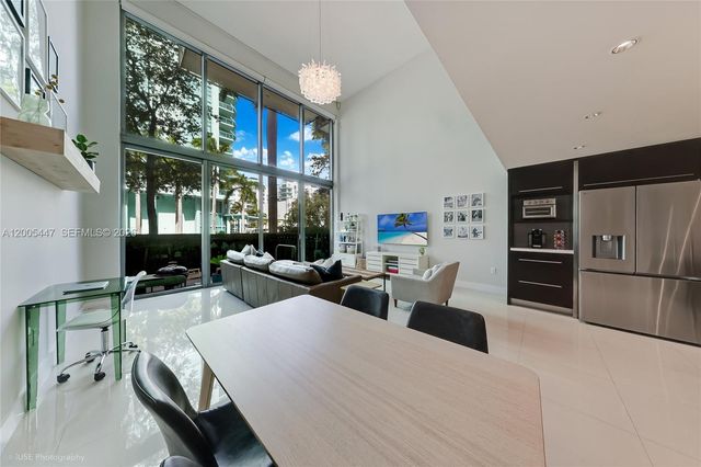 6000 Collins Ave 118, Miami Beach, FL 33140