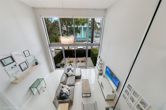 6000 Collins Ave 118, Miami Beach, FL 33140