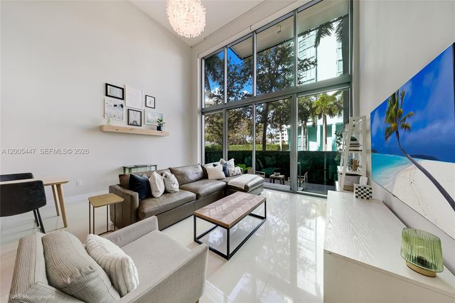 6000 Collins Ave 118, Miami Beach, FL 33140