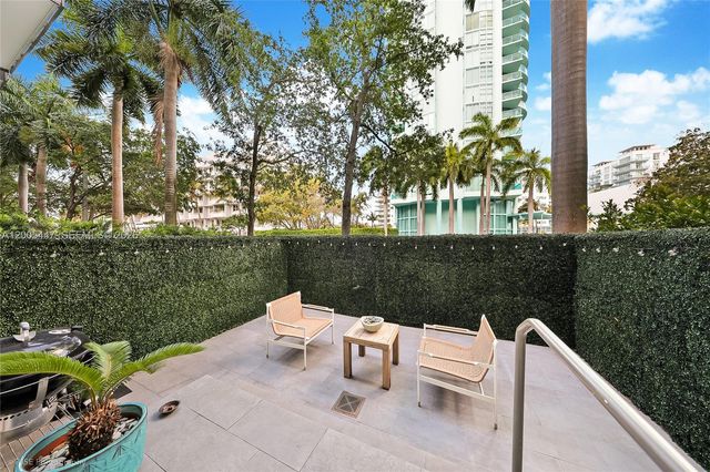 6000 Collins Ave 118, Miami Beach, FL 33140
