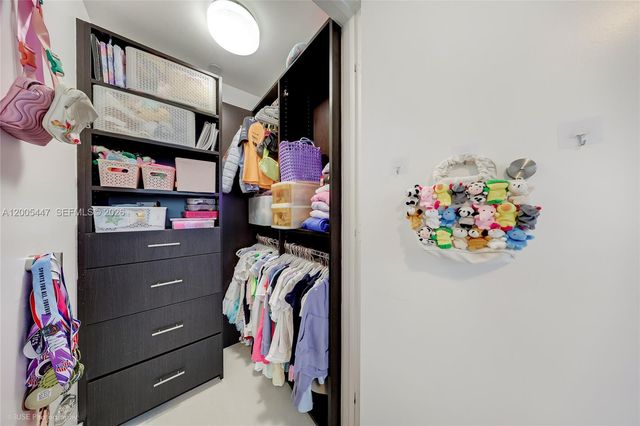 6000 Collins Ave 118, Miami Beach, FL 33140