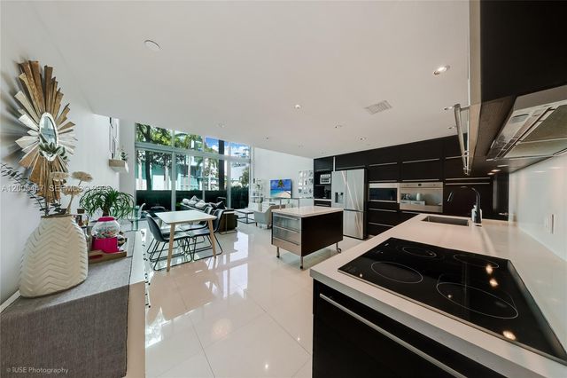 6000 Collins Ave 118, Miami Beach, FL 33140