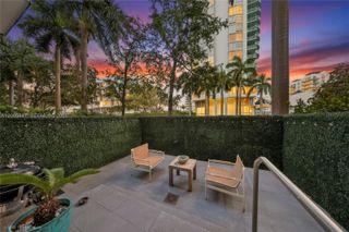 6000 Collins Ave 118, Miami Beach, FL 33140