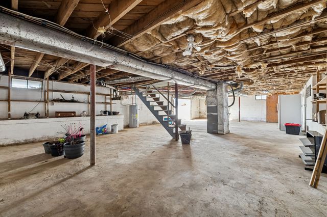 155 W Piney Rd, Dickson, TN 37055