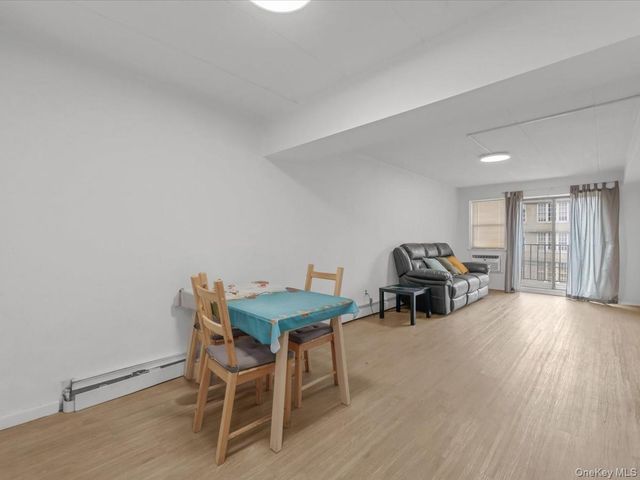 139-35 35th Avenue 3B, Flushing, NY 11354