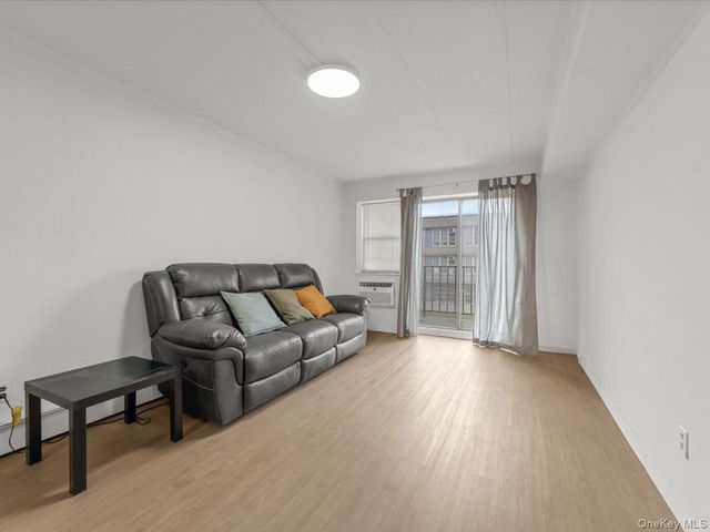 139-35 35th Avenue 3B, Flushing, NY 11354