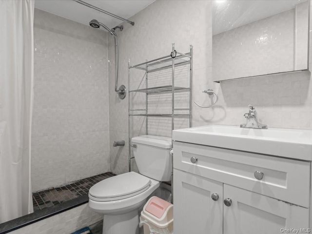 139-35 35th Avenue 3B, Flushing, NY 11354