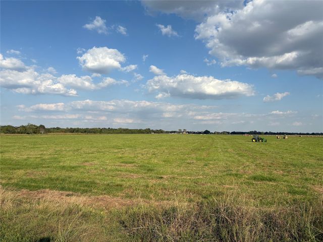 4282 S Thompson Road Road S, Beaumont, TX 77713